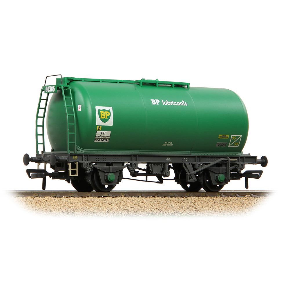 Bachmann 37-590A BR 45T TTF Tank Wagon 'BP Lubricants' Green - Weathered, OO Gauge