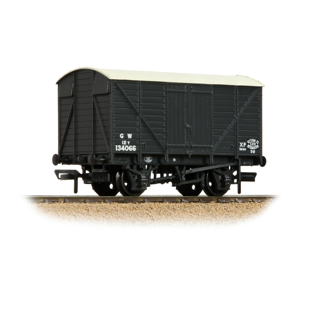 Bachmann 37-730D GWR 12T Ventilated Van GWR Grey, OO Gauge