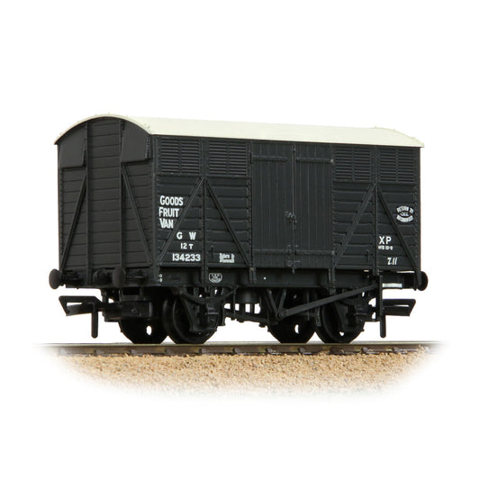 Bachmann 37-751F GWR 12 Ton Fruit Van GWR Grey, OO Gauge