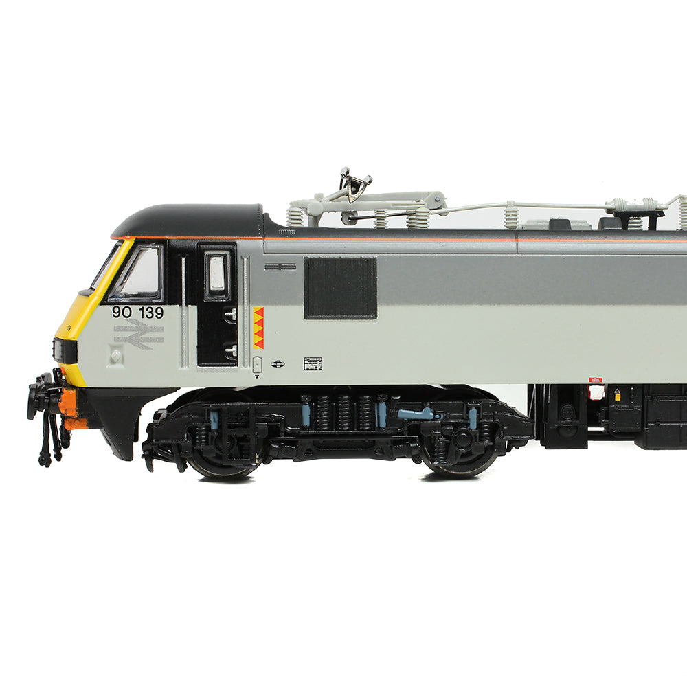 Farish 371-781A Class 90/1 90139 BR Railfreight Distribution Sector