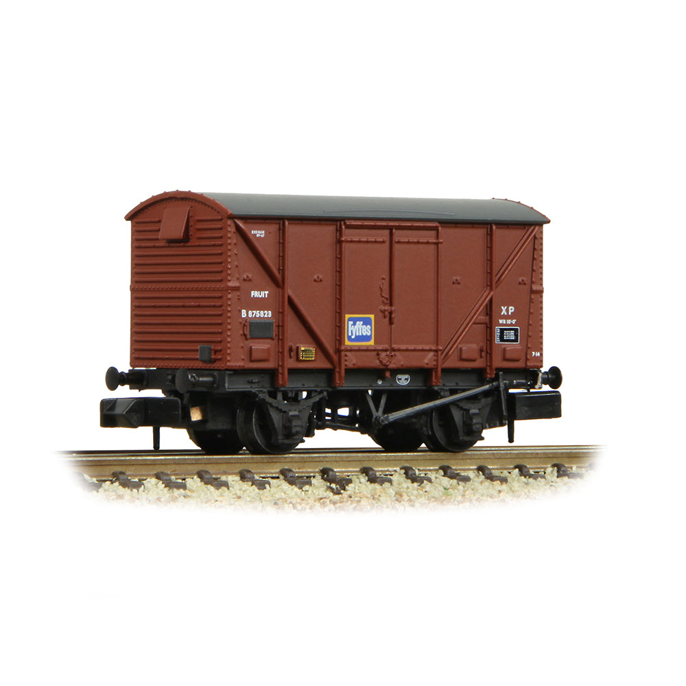Farish 377-626B BR 12T Plywood Fruit Van BR Bauxite (Late) 'Fyffes', N Gauge