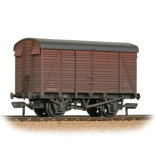 Bachmann 38-082D SR 12T 2+2 Planked Ventilated Van BR Bauxite (Early) Wthd - LAST FEW