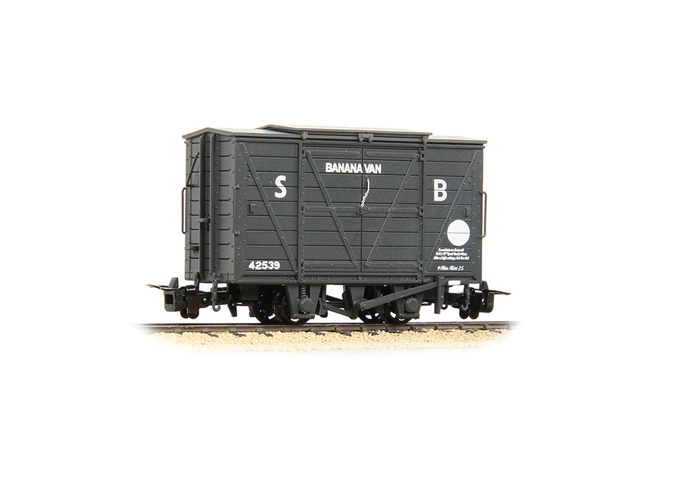 Bachmann 393-129 RNAD Van SB Banana Van OO9 Gauge *PRE ORDER £30.56*