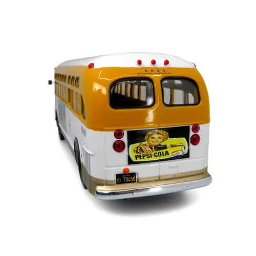 Iconic Replicas 430352 GM TDH 3610 Transit Bus RTD Los Angeles Transit Lines 32 Indiana and Olympic