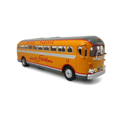 Iconic Replicas 430353 GM PD 4151 Silversides Coach Union Pacific Railroad Destination Los Angeles, 1:43 Scale