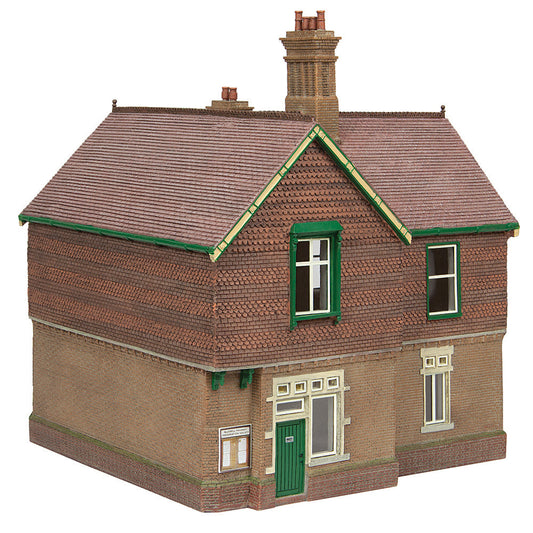 Scenecraft 44-088G Bluebell Booking Office Green and Cream