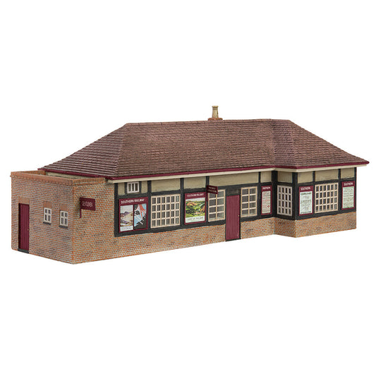 Scenecraft 44-1013A Rural Station - Maroon & Cream 1:76 (OO) Gauge *PRE ORDER £67.96*