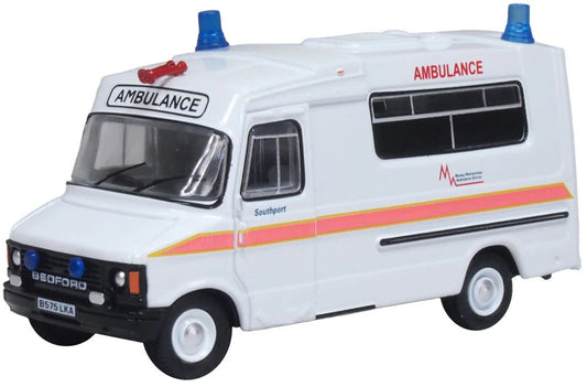 Oxford 76HAN001 Bedford CF Hanlon Ambulance Merseyside Ambulance Service OO Gauge