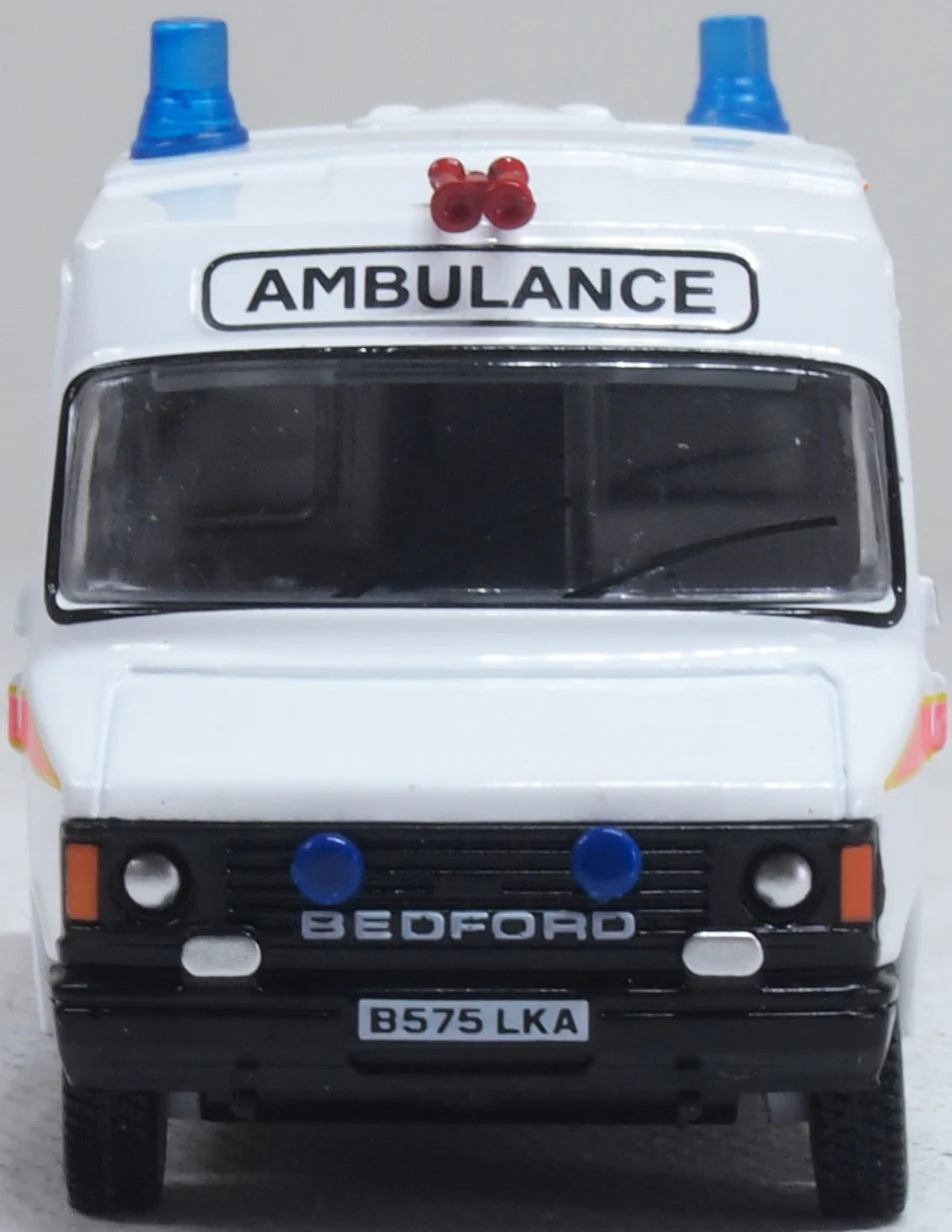 Oxford 76HAN001 Bedford CF Hanlon Ambulance Merseyside Ambulance Service OO Gauge
