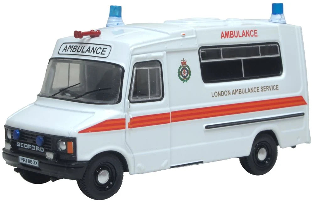 Oxford 76HAN002 Bedford CF Hanlon Ambulance London Ambulance Service (OFAH) 1/76 Scale (OO)