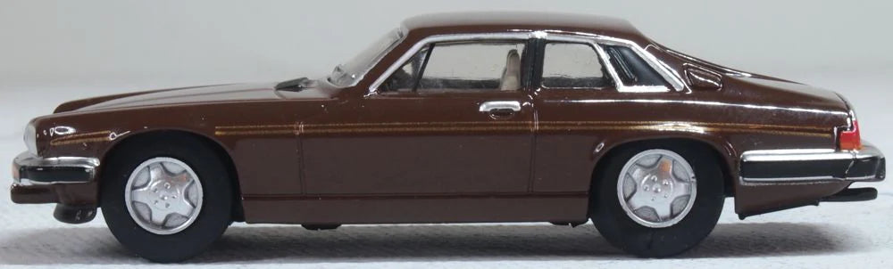 Oxford 76XJS007 Jaguar XJS Grosvenor Brown, OO Gauge, 1/76 Scale