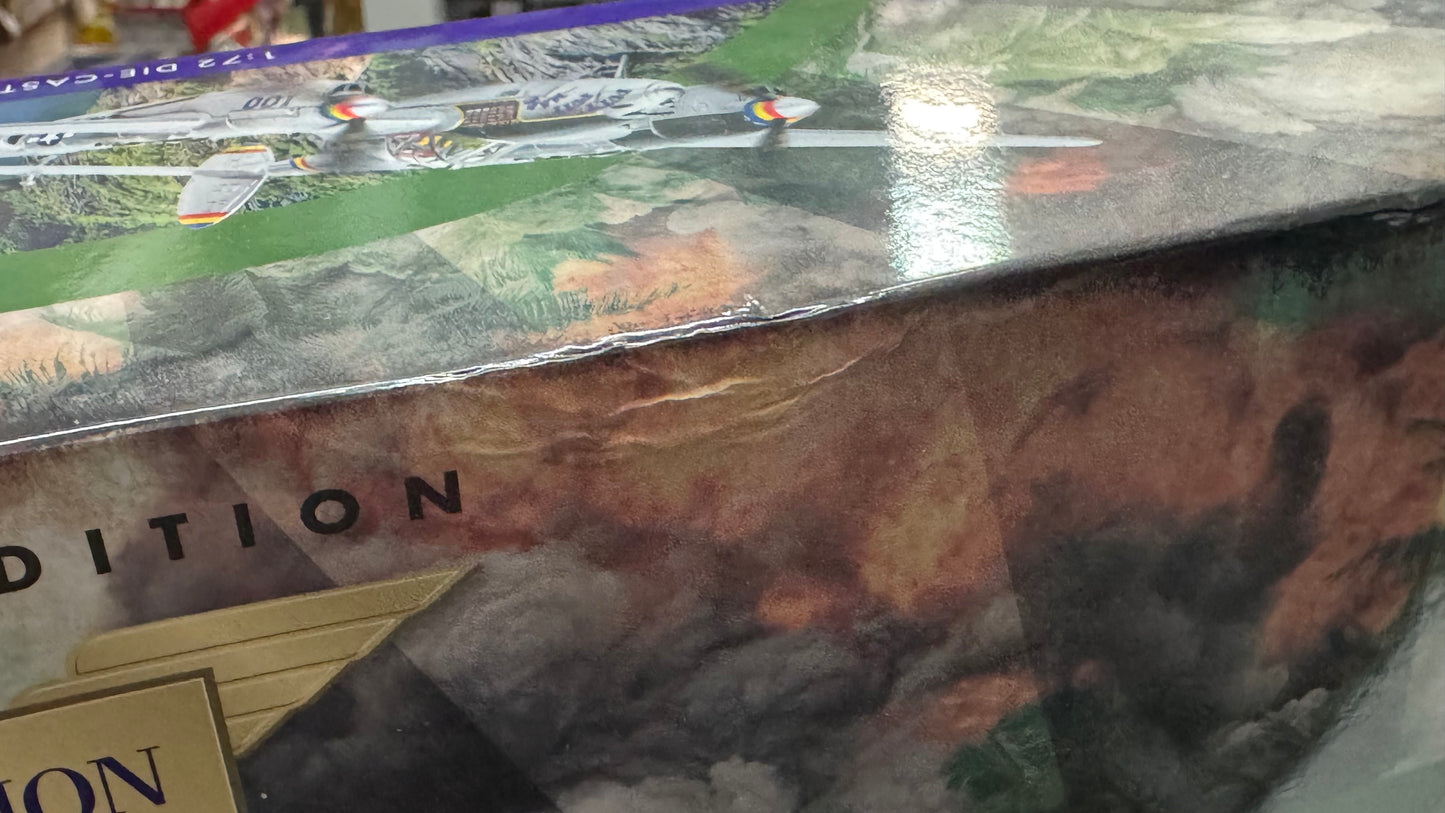 Corgi AA36617 Lockheed P-38L Lightning 'Putt Putt' - 475th USAF - Col. Charles McDonald 1:72 Scale *LAST ONE**