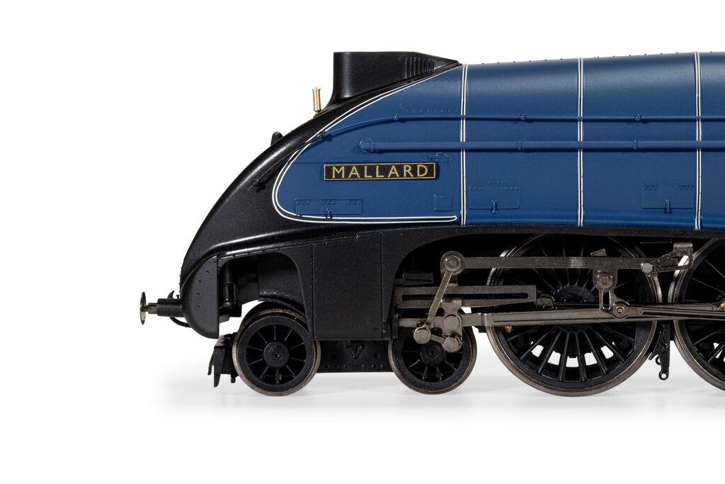 Hornby R1282M Mallard Record Breaker Train Set