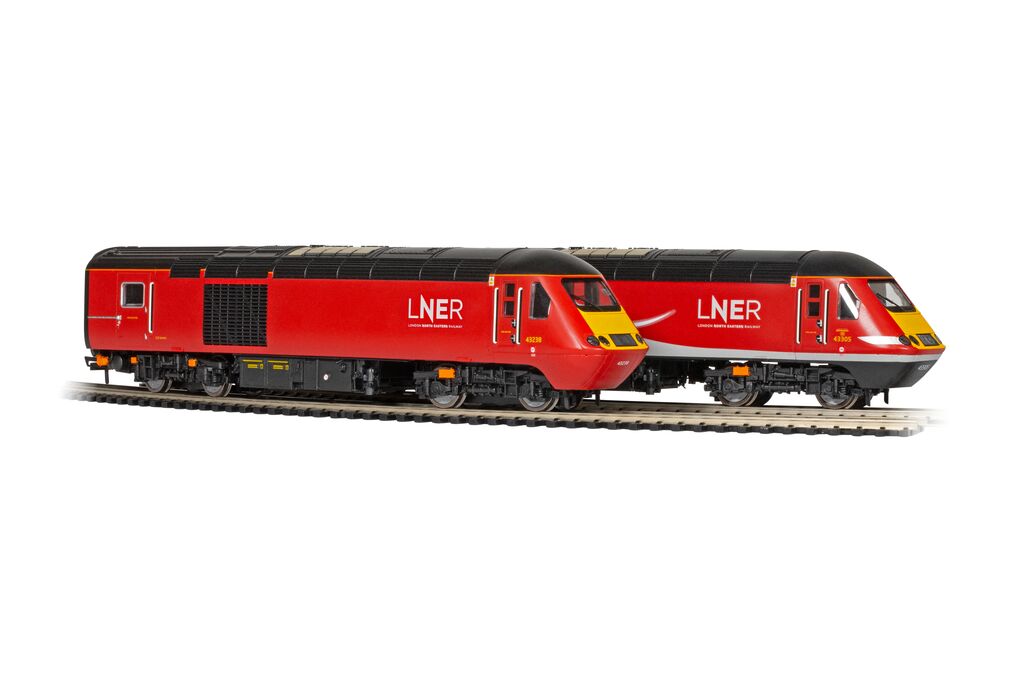 Hornby R30095 LNER, Class 43 HST Train Pack - Era 11 - OO Gauge