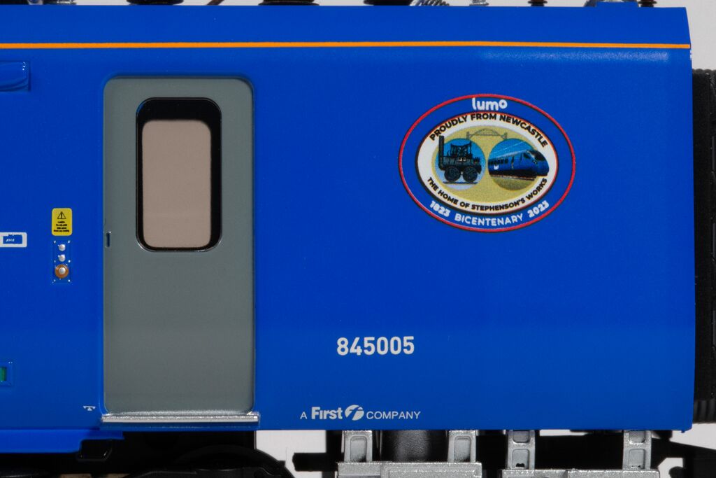 Hornby R30102 Lumo, Class 803, 803003 Five Car Train Pack - Era 11