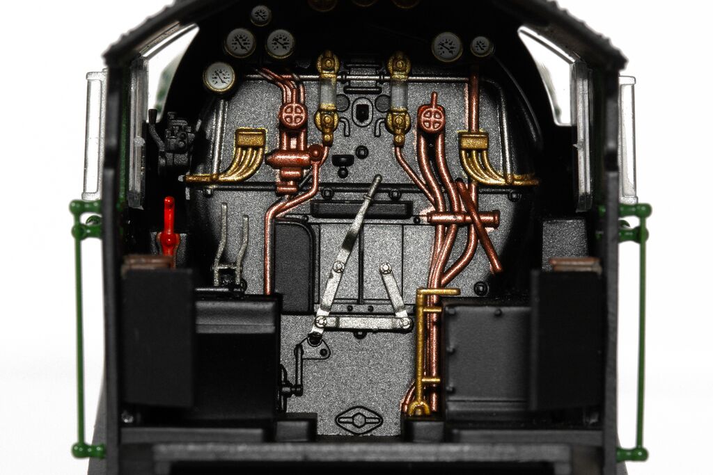 Hornby R30124 LNER, W1 Class 'Hush Hush', 4-6-4, 10000 - Era 3 - OO Gauge