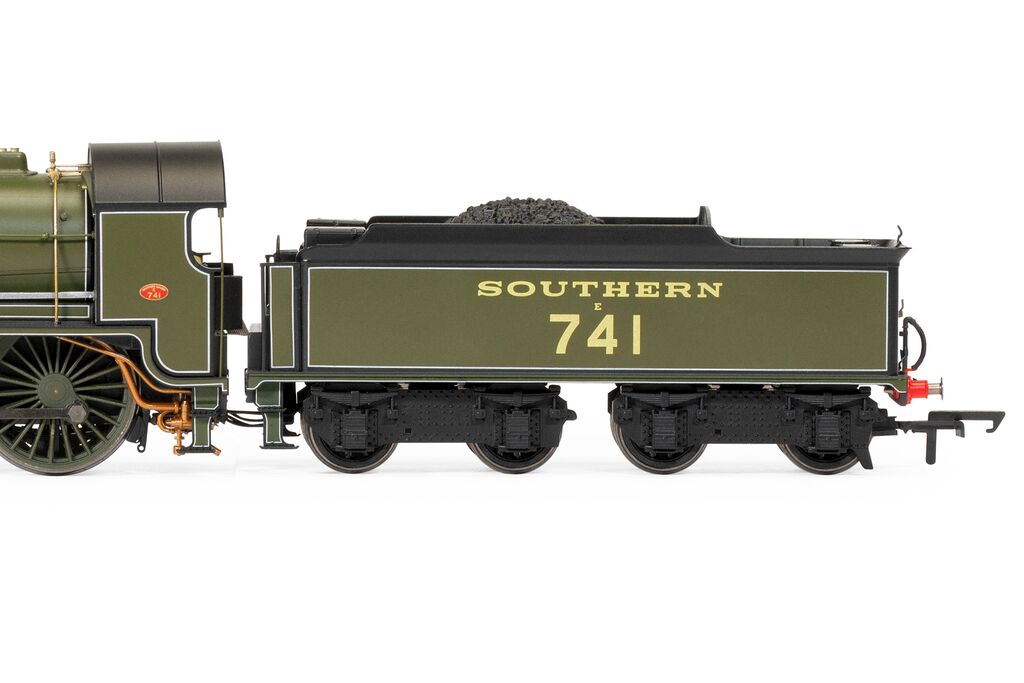 Hornby R30273 SR, N15 'King Arthur Class' 741 'Joyous Gard': Big 4 Cent' Coll' Era 3 - OO Gauge *LAST FEW*