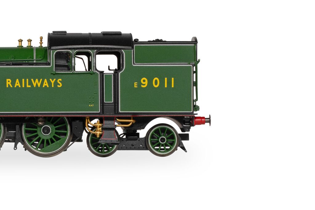 Hornby R30360 BR, Thompson Class L1, 2-6-4T, E9011 - Era 4 OO Gauge