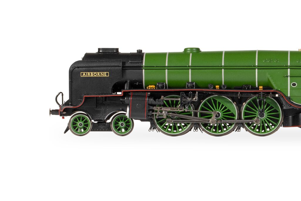 Hornby R3974 LNER, Thompson Class A2/3, 4-6-2, 511 'Airborne' - Era 3