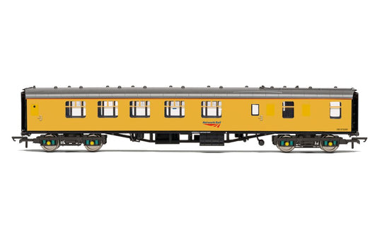 Hornby R40024 Network Rail, Mk1 Brake Composite Corridor, DB 975280 - Era 11 *LAST FEW*