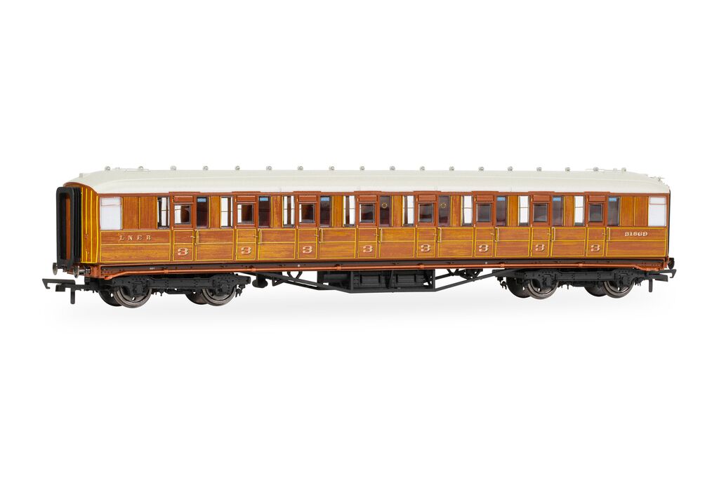 Hornby R40453 LNER Gresley Corridor Teak Coaches 3rd class 31869, OO Gauge - PRE ORDER £62.99