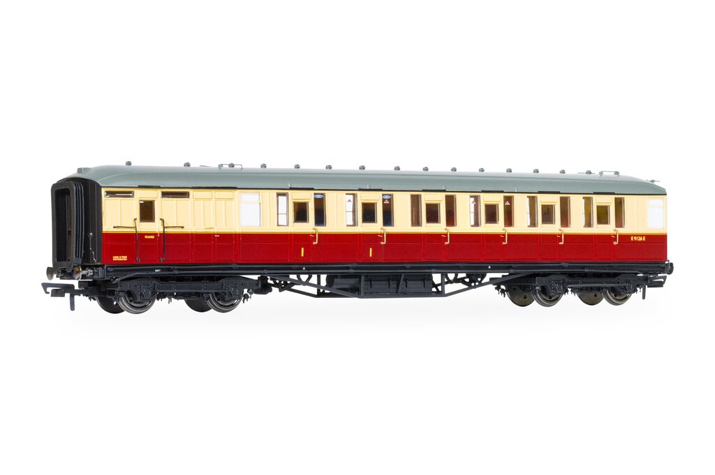 Hornby R40460 BR Gresley Corridor Crimson and cream Composite Brake E9126E, OO Gauge