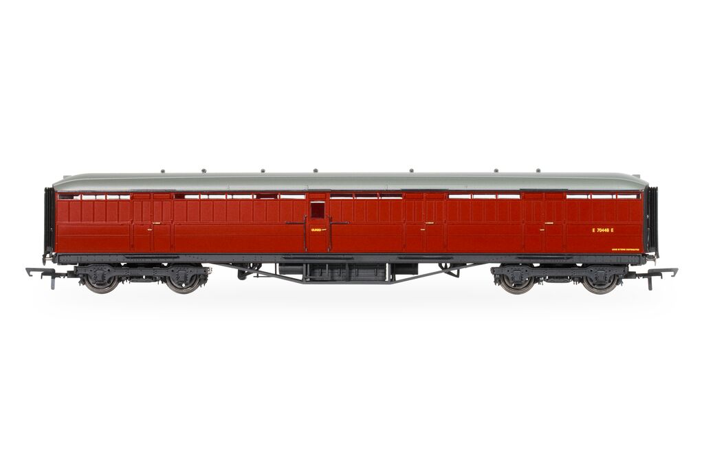 Hornby R40461 BR Gresley Corridor Crimson Passenger Brake E70448E, OO Gauge