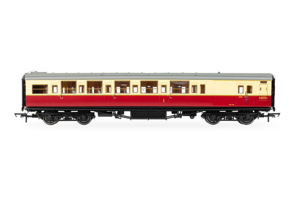 Hornby R40464 BR Maunsell Brake Composite class S6673 Set 179, OO Gauge