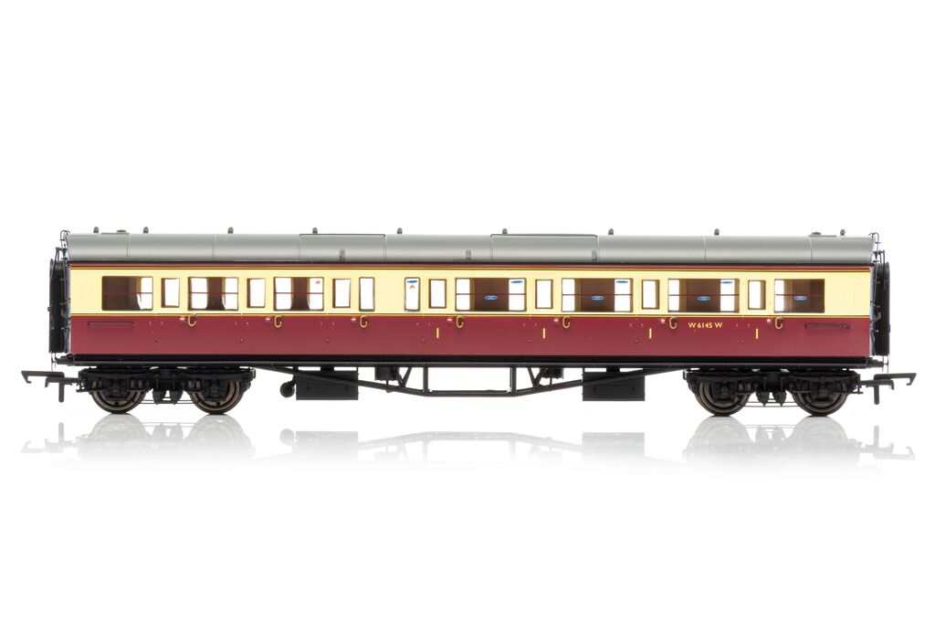 Hornby R4688A BR, Collett 'Bow - Ended' Corridor Composite (R/Hand), W6145W *LAST FEW*