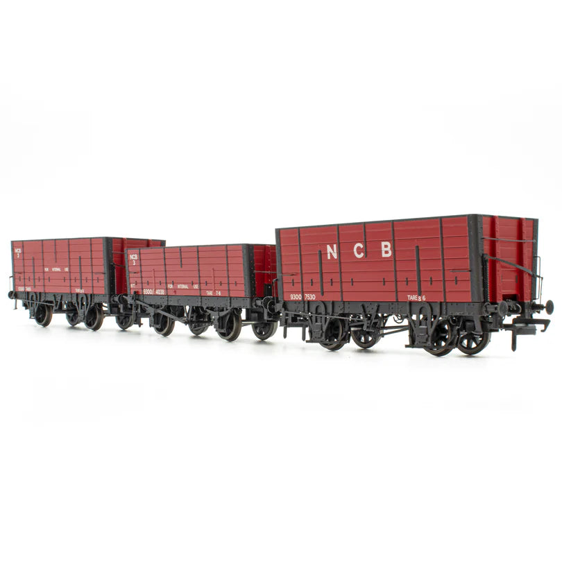 Accurascale ACC2826 P7 Hopper NCB Red Triple Pack , OO Gauge