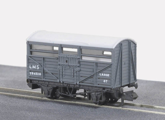 Peco NR-45M Cattle Truck, LMS, light grey