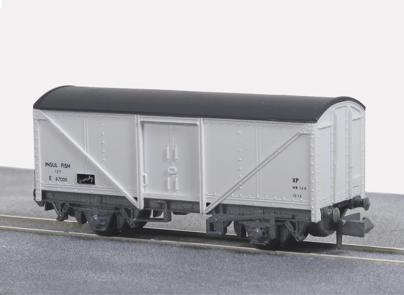 Peco NR-6B Fish Van, BR, white