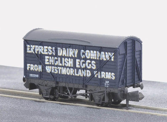 Peco NR-P133 Box Van, Express Dairy English Eggs