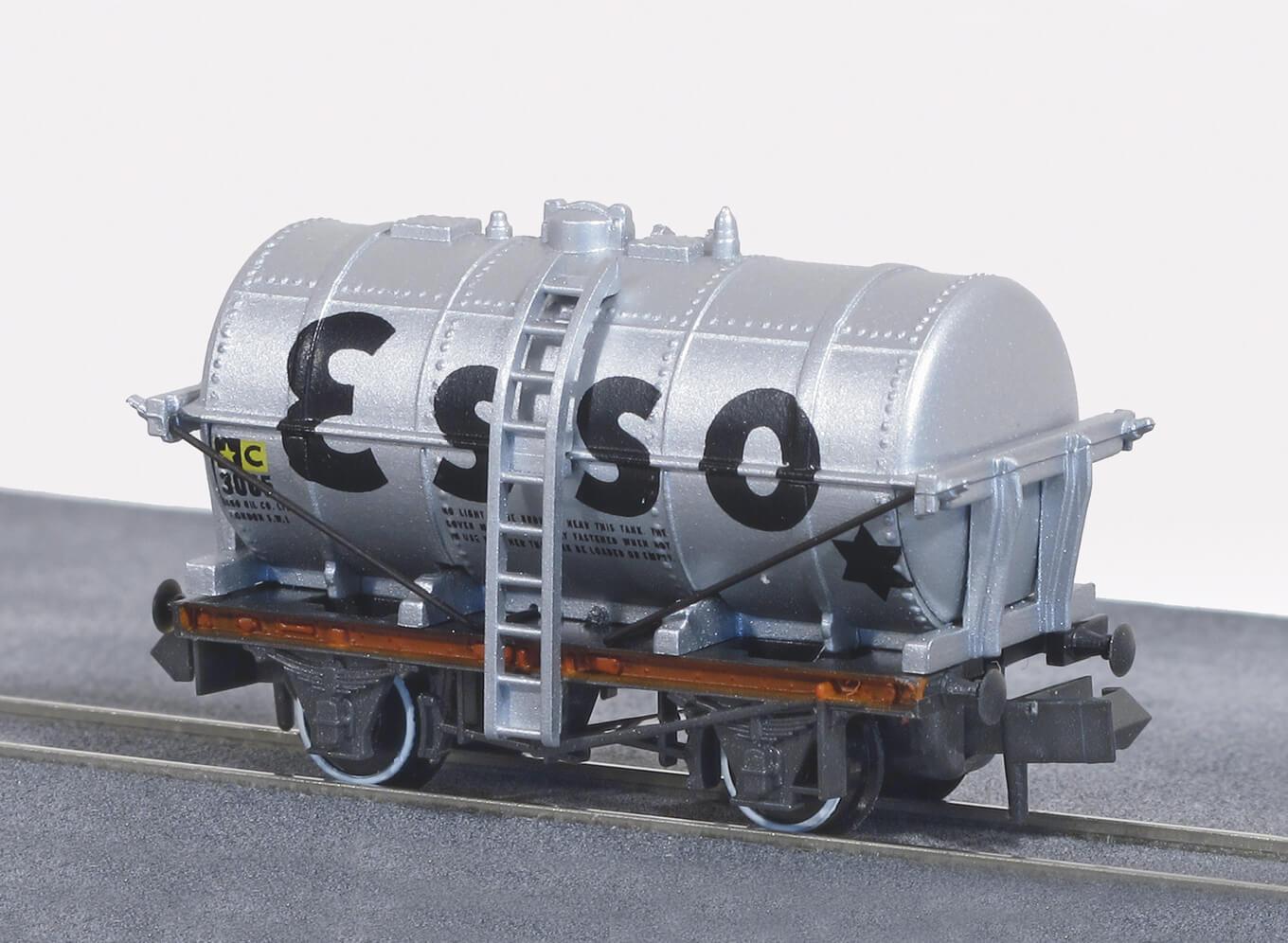 Peco NR-P161 Petrol Tank Wagon, ESSO