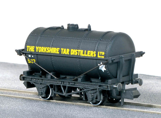 Peco NR-P180 Tanker Wagon, The Yorkshire Tar Distillers Ltd