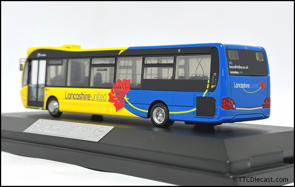 OMNIDEKKA OM1A Resin 1/76 Optare Versa , Lancashire United, Rte 46 Blackburn,