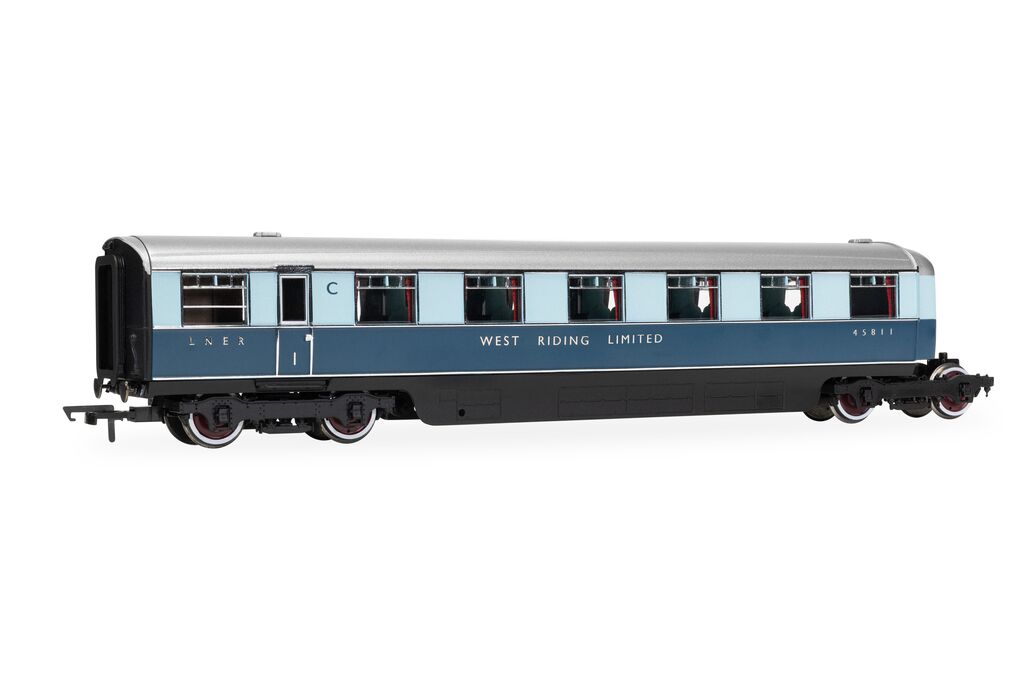 Hornby R40478 LNER West Riding Limited Double Open First Articulated Coach pack OO Gauge