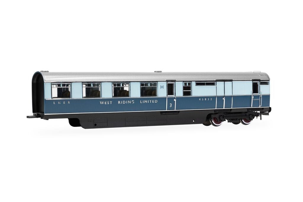 Hornby R40480 LNER West Riding Limited Open Third & Brake Third Articulated Coach pack OO Gauge *PRE ORDER £134.99*