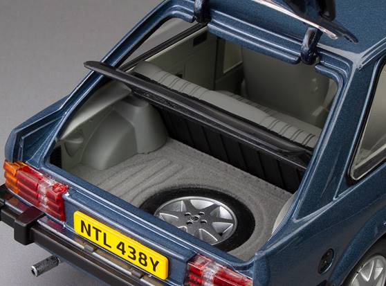 Sunstar H4999R Ford Escort RS1600i 1984 Caspian Blue RHD UK Exclusive - Limited Edition 360pcs