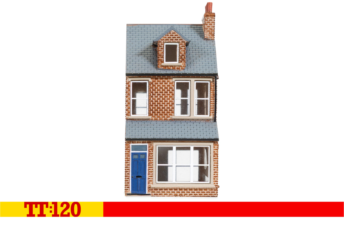 Hornby TT9042 End of Terrace House Right  - Red Brick TT120 Gauge *PRE ORDER £17.99*
