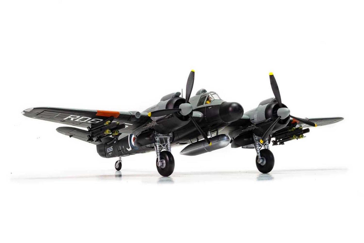 Corgi AA28602 Bristol Beaufighter TF10 No45 Squadron Operation Firedog 1:72 *LAST ONE**