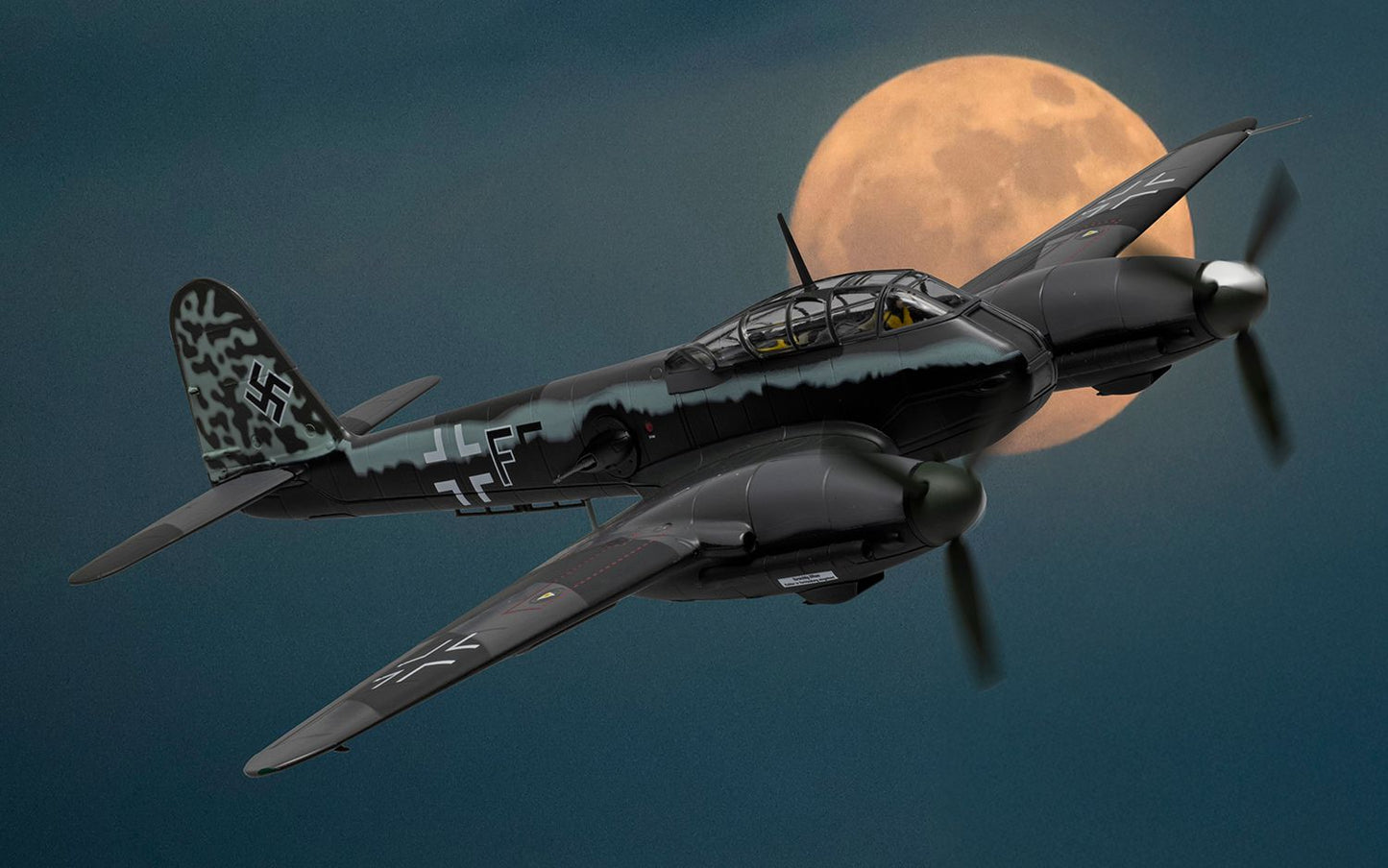 Corgi AA29702 Messerschmitt Me 410A-1 Black F, 14./KG2,  Late 1943 1:72  Scale *PRE ORDER £85.49*