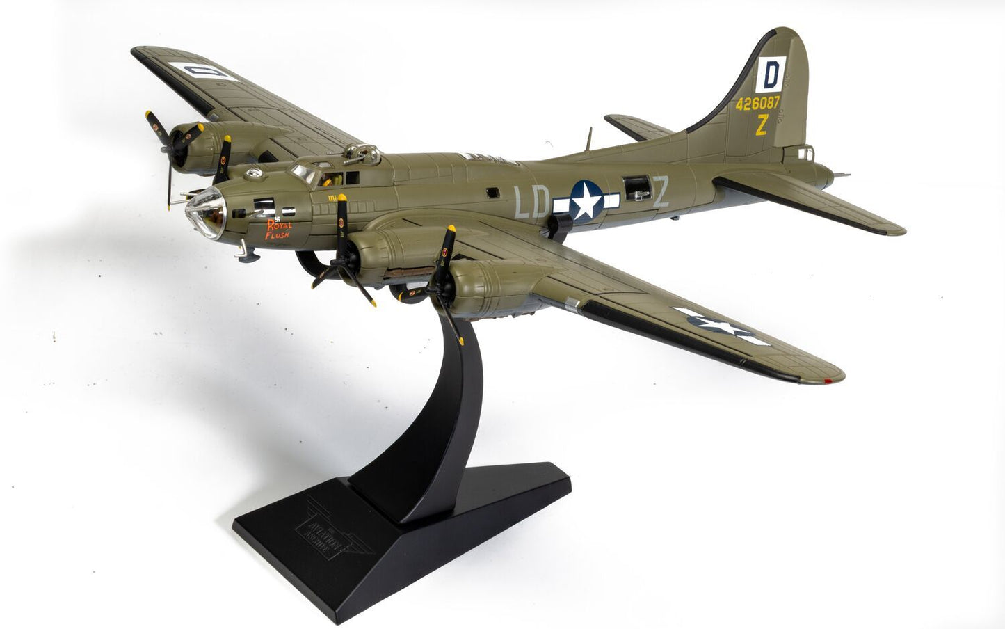 Corgi AA33322 B-17F Flying Fortress - 'Royal Flush' - Lt Robert "Rosie" Rosenthal, 100th BG, 8th Air Force, 1:72 Scale