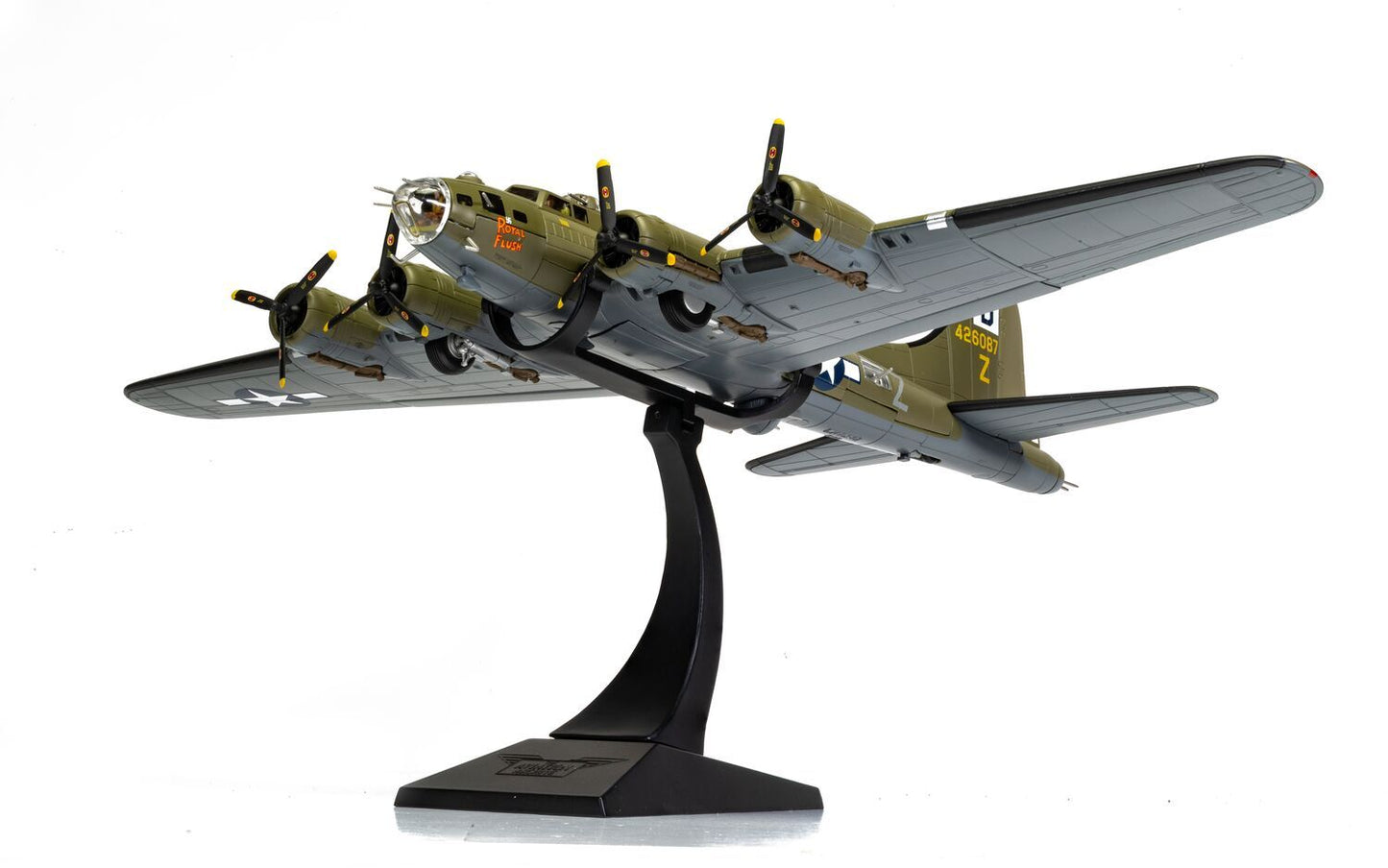 Corgi AA33322 B-17F Flying Fortress - 'Royal Flush' - Lt Robert "Rosie" Rosenthal, 100th BG, 8th Air Force, 1:72 Scale