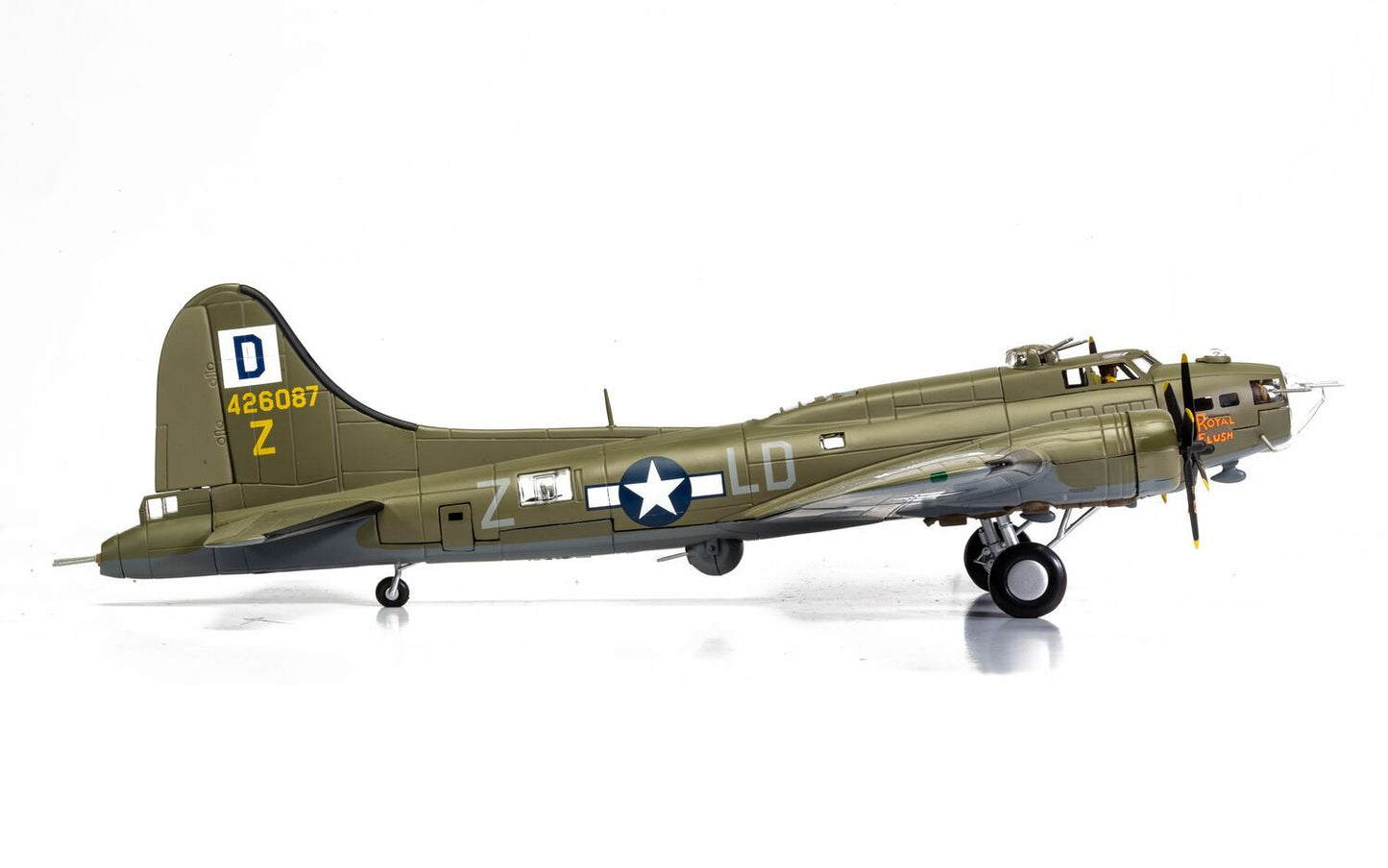 Corgi AA33322 B-17F Flying Fortress - 'Royal Flush' - Lt Robert "Rosie" Rosenthal, 100th BG, 8th Air Force, 1:72 Scale