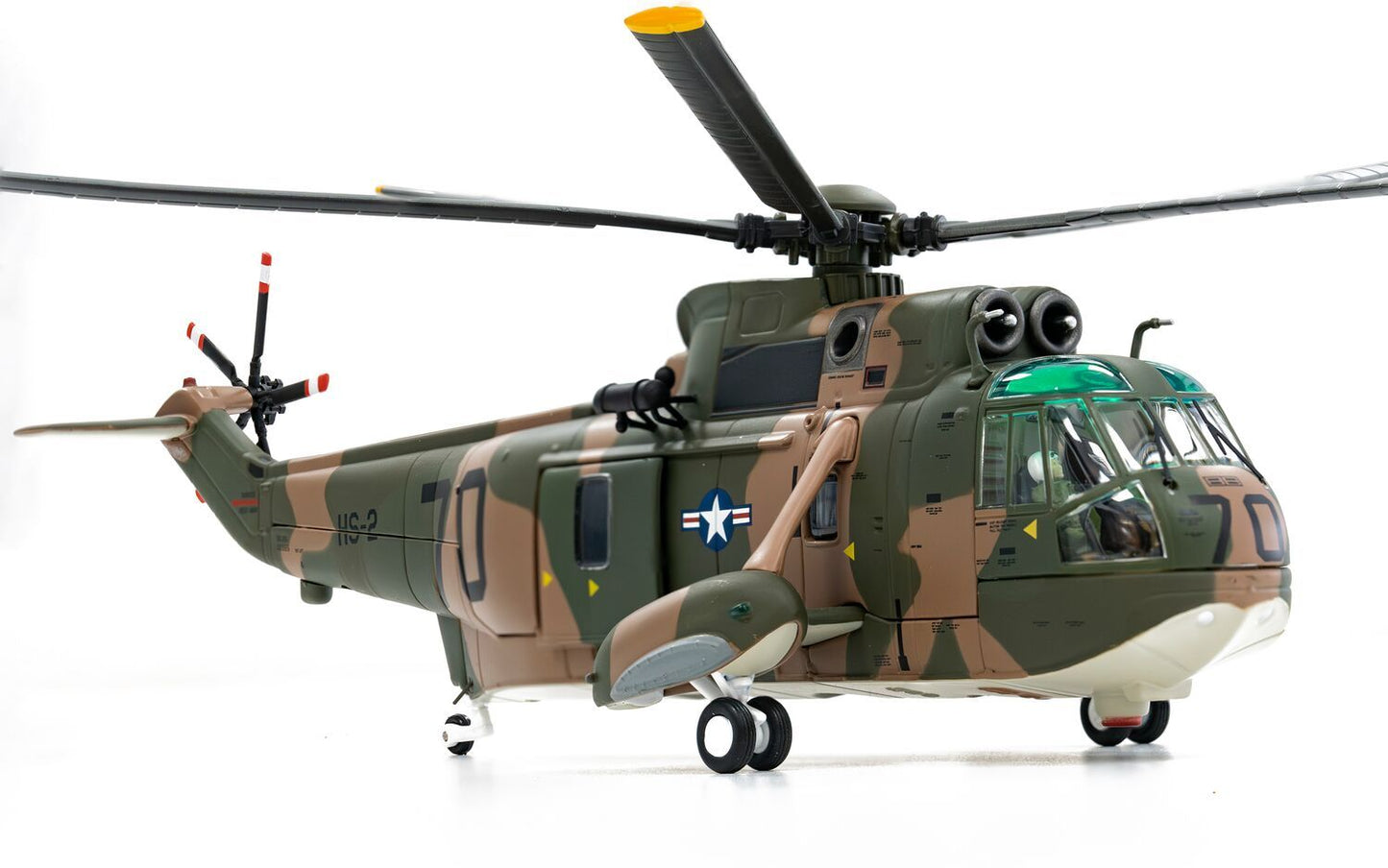 Corgi AA33423 Sikorsky SH-3A Sea King NV-70 HS-2 Golden Falcons USS Hornet, 1/72 Scale