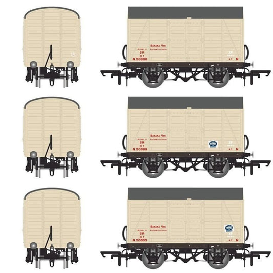 Accurascale ACC2051 SR D1479 Van Modified SR Livery (1936 to 1941) Triple Pack 3 - OO Gauge