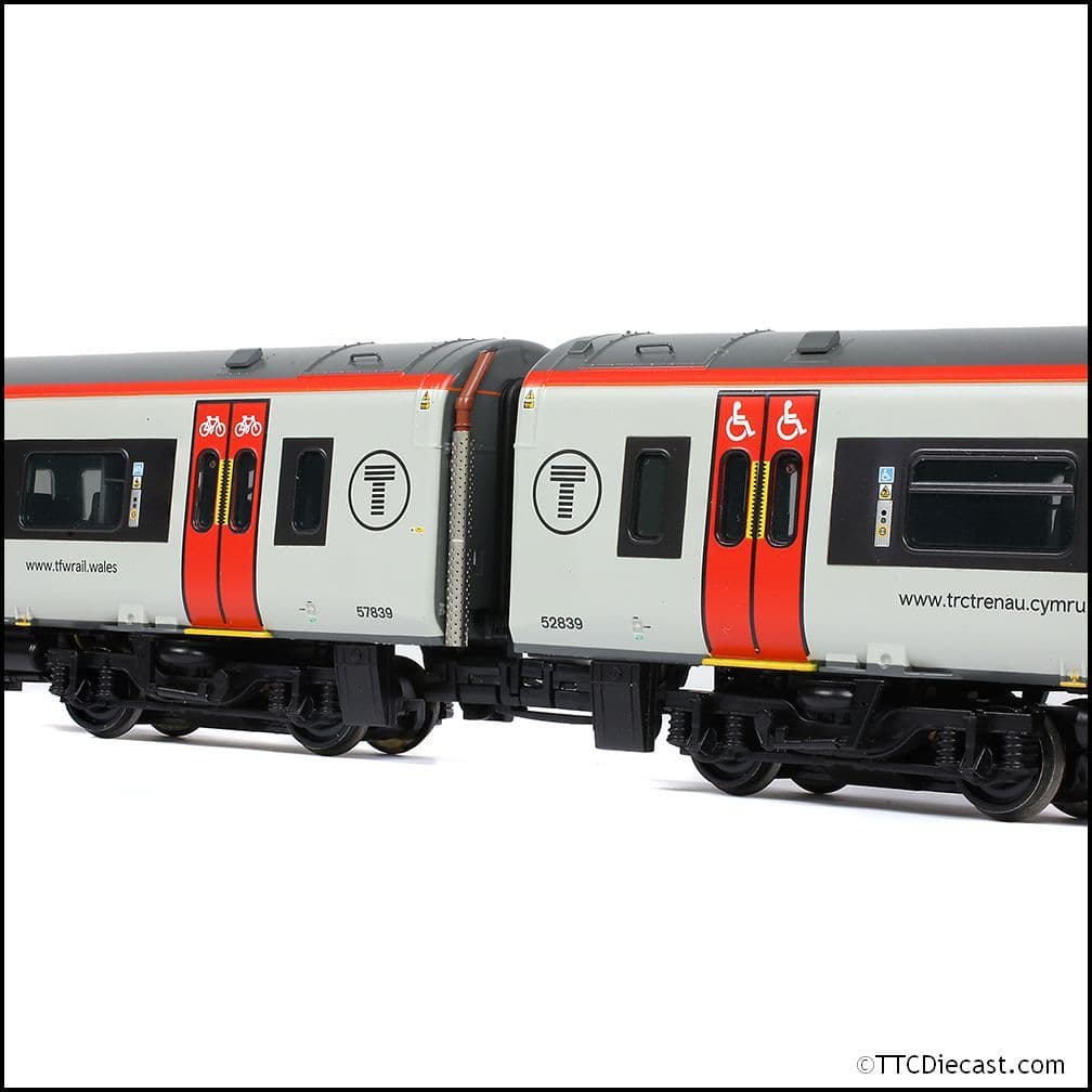 Bachmann 31-497 Class 158 2-Car DMU 158839 Transport for Wales, OO Gauge