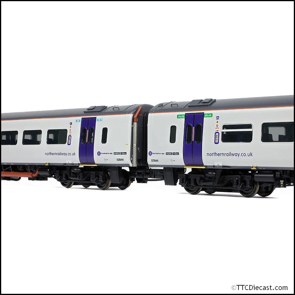 Bachmann 31-499 Class 158 2-Car DMU 158844 Northern, OO Gauge *LAST FEW*