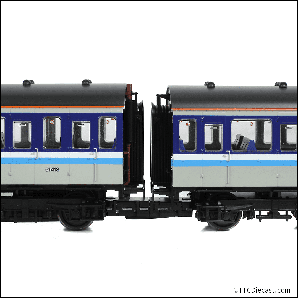 Bachmann 35-505 Class 117 3-Car DMU 117308 BR Regional Railways, OO Gauge